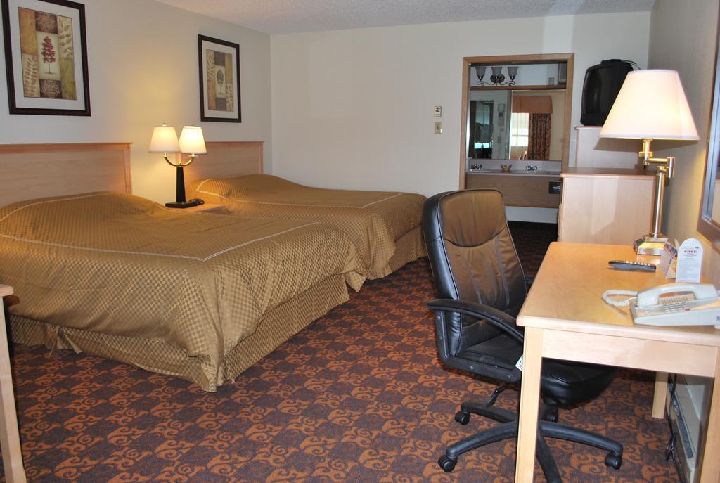 Queen Room Two Queen Beds No Pets