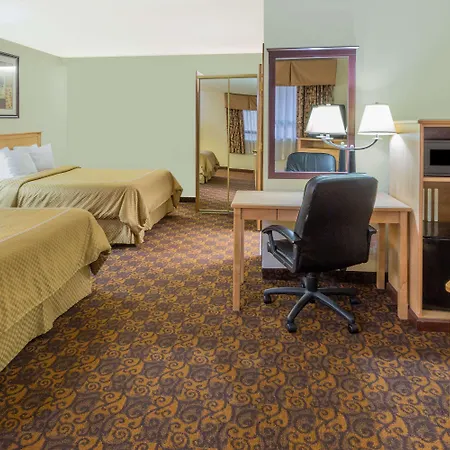 Days Inn By Wyndham Black Bear-3